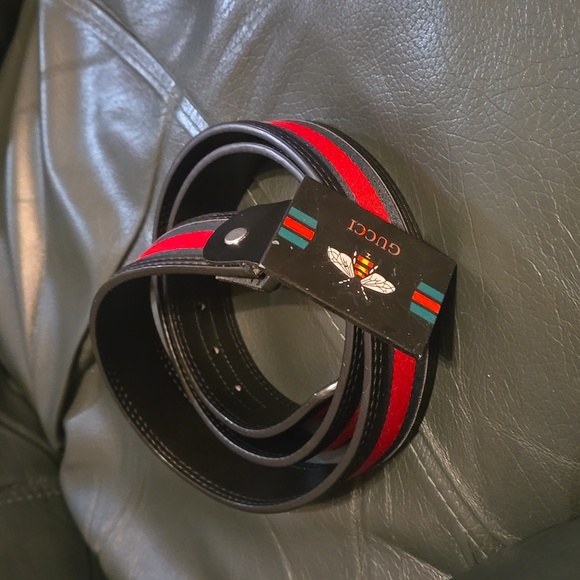 Gucci "Bee"Placard Belt:Green and Red Stripe onto leather - Picture 1 of 14